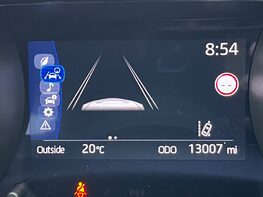 Toyota Yaris DESIGN FHEV 28