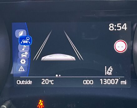 Toyota Yaris DESIGN FHEV 28