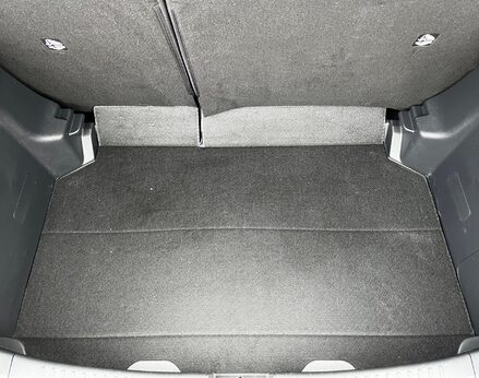 Toyota Yaris DESIGN FHEV 66