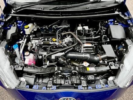 Toyota Yaris DESIGN FHEV