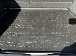 Toyota C-HR EXCEL 72