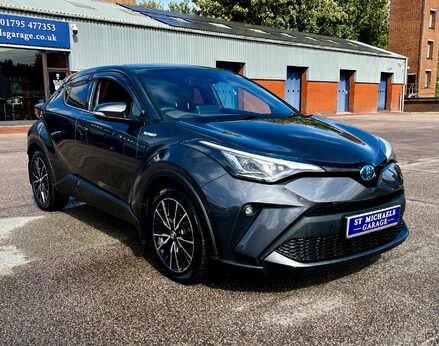 Toyota C-HR EXCEL 4