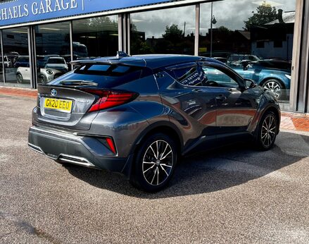 Toyota C-HR EXCEL 8