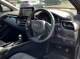 Toyota C-HR EXCEL 18