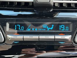 Toyota C-HR EXCEL 49