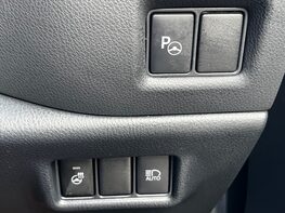 Toyota C-HR EXCEL 61