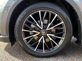 Toyota C-HR EXCEL 13