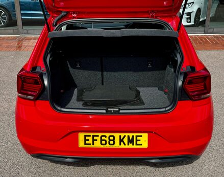 Volkswagen Polo SE EVO 63
