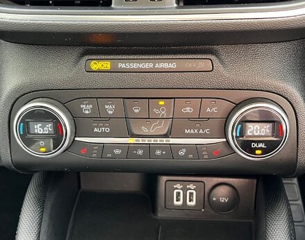 Ford Focus Active X Estate 43
