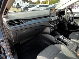Ford Focus Active X Estate 17