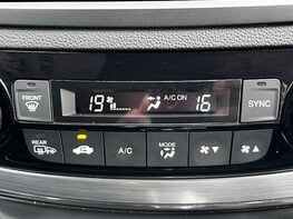 Honda CR-V I-VTEC SE PLUS NAVI 46