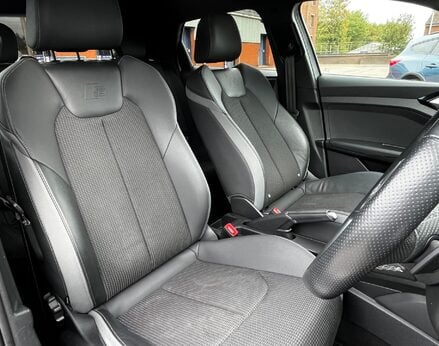 Audi A1 SPORTBACK TFSI S LINE BLACK EDITION 59