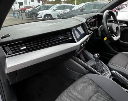 Audi A1 SPORTBACK TFSI S LINE BLACK EDITION 17