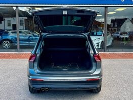 Volkswagen Tiguan SEL TSI 4MOTION DSG 82