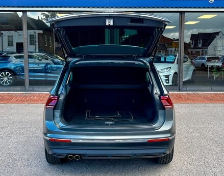 Volkswagen Tiguan SEL TSI 4MOTION DSG 82