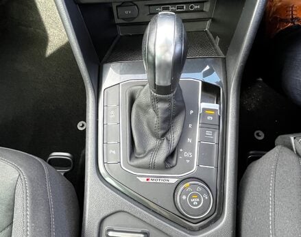 Volkswagen Tiguan SEL TSI 4MOTION DSG 66