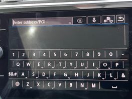 Volkswagen Tiguan SEL TSI 4MOTION DSG 29