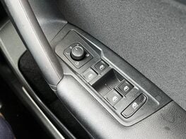 Volkswagen Tiguan SEL TSI 4MOTION DSG 77