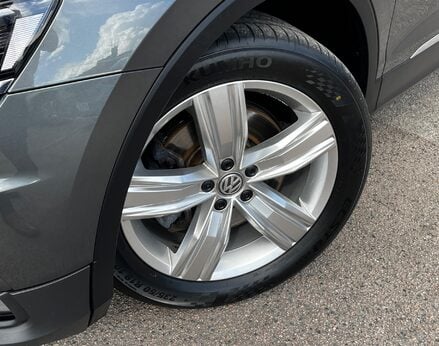 Volkswagen Tiguan SEL TSI 4MOTION DSG 3