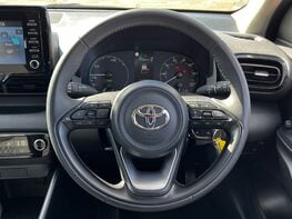 Toyota Yaris ICON FHEV 20