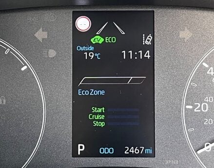 Toyota Yaris ICON FHEV 23