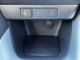 Toyota Yaris ICON FHEV 51