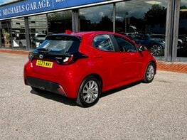 Toyota Yaris ICON FHEV 8