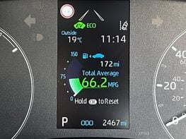 Toyota Yaris ICON FHEV 22