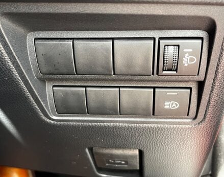 Toyota Yaris ICON FHEV 58