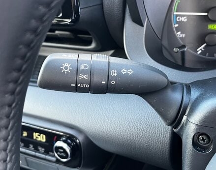 Toyota Yaris ICON FHEV 56