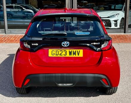 Toyota Yaris ICON FHEV 6