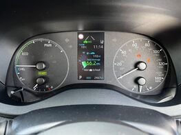 Toyota Yaris ICON FHEV 21