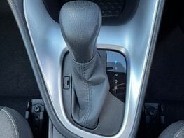 Toyota Yaris ICON FHEV 52