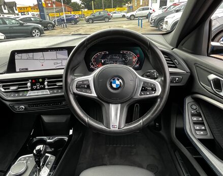 BMW 1 Series 118I M SPORT 19