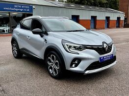 Renault Captur TECHNO E-TECH 4