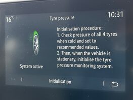 Renault Captur TECHNO E-TECH 40