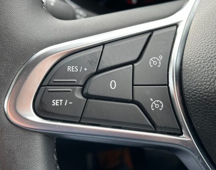 Renault Captur TECHNO E-TECH 56