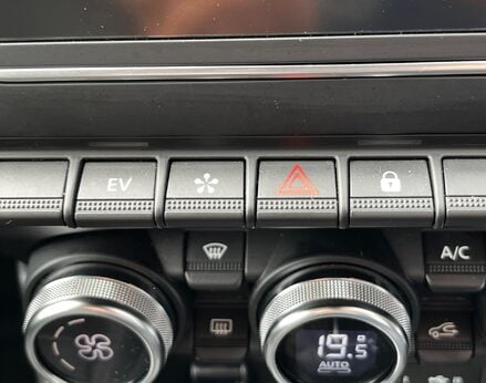 Renault Captur TECHNO E-TECH 49