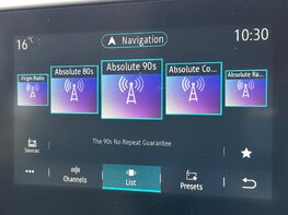 Renault Captur TECHNO E-TECH 33