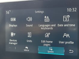 Renault Captur TECHNO E-TECH 45