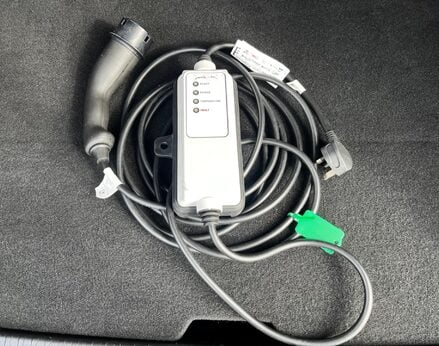 Renault Captur TECHNO E-TECH 73