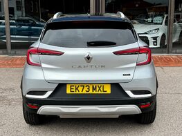 Renault Captur TECHNO E-TECH 6