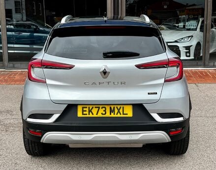 Renault Captur TECHNO E-TECH 6