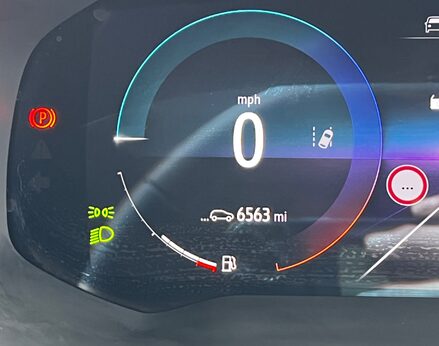 Renault Captur TECHNO E-TECH 24