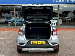 Renault Captur TECHNO E-TECH 68