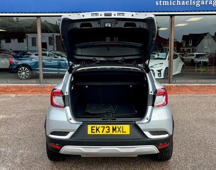 Renault Captur TECHNO E-TECH 68