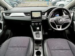 Renault Captur TECHNO E-TECH 2