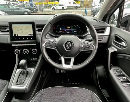 Renault Captur TECHNO E-TECH 19