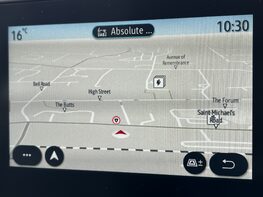 Renault Captur TECHNO E-TECH 28