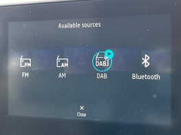 Renault Captur TECHNO E-TECH 34